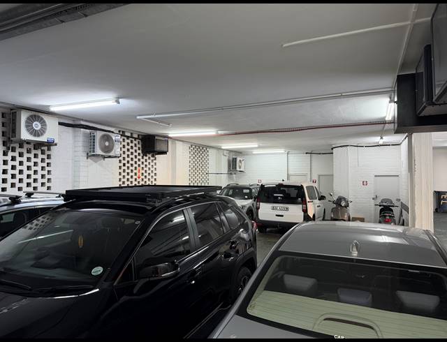 66M² BUILDING TO LET IN GARDENS